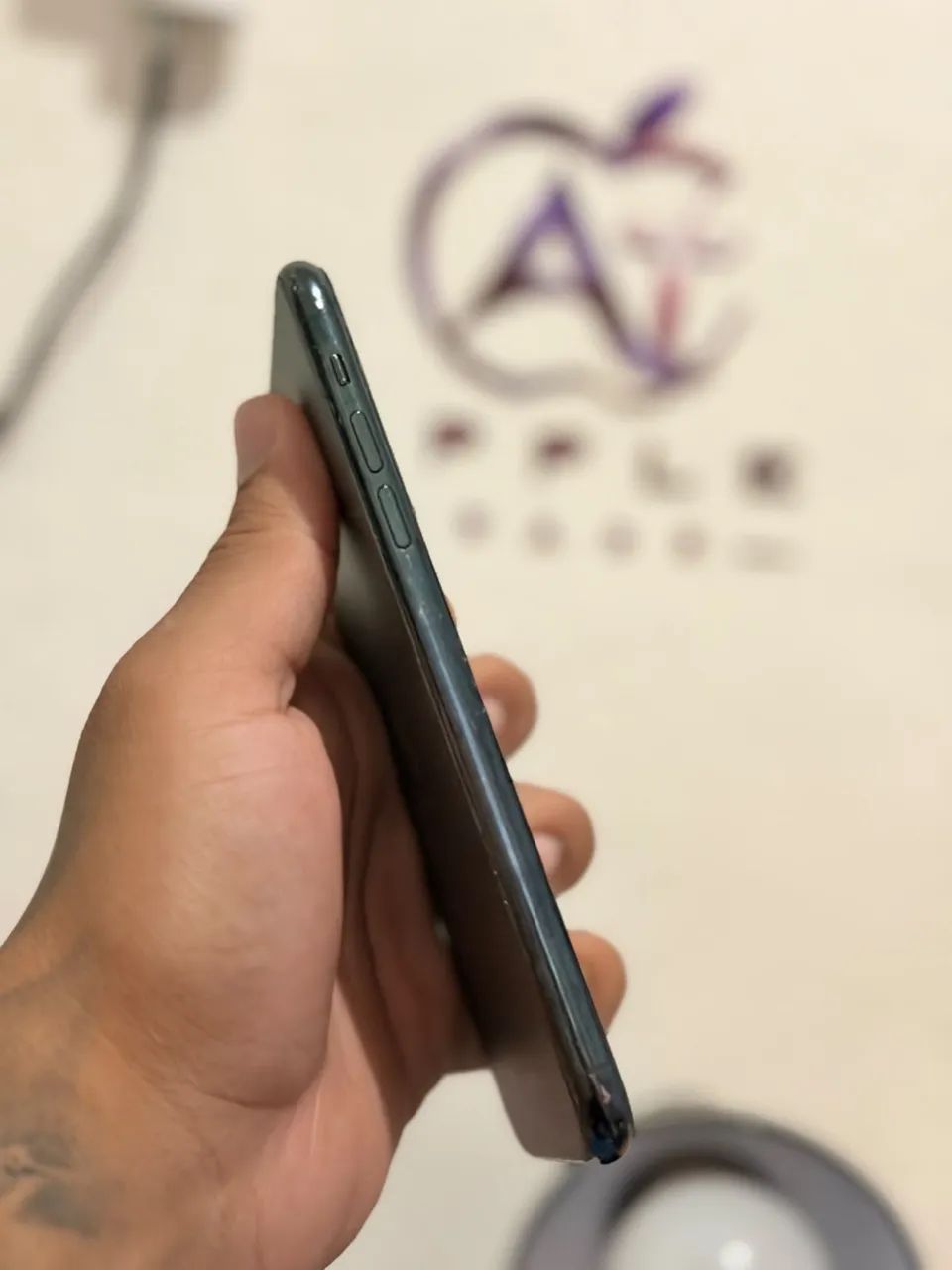 iPhone 11 Pro Max 256GB com Capinha e Carregador Bateria 84% - Foto 2
