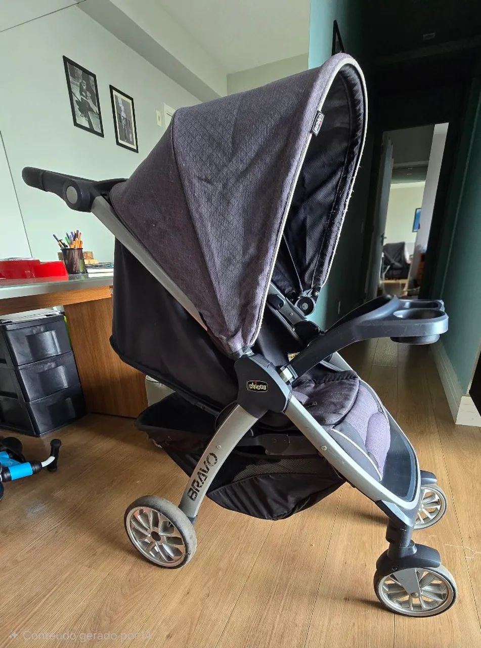 Carrinho de Bebê Chicco Bravo com Bebê conforto e base veicular. - Foto 5
