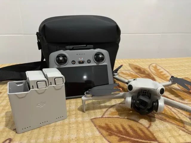 DJI Mini 4 Pro Fly More Combo | DJI RC 2 | 3 Baterias