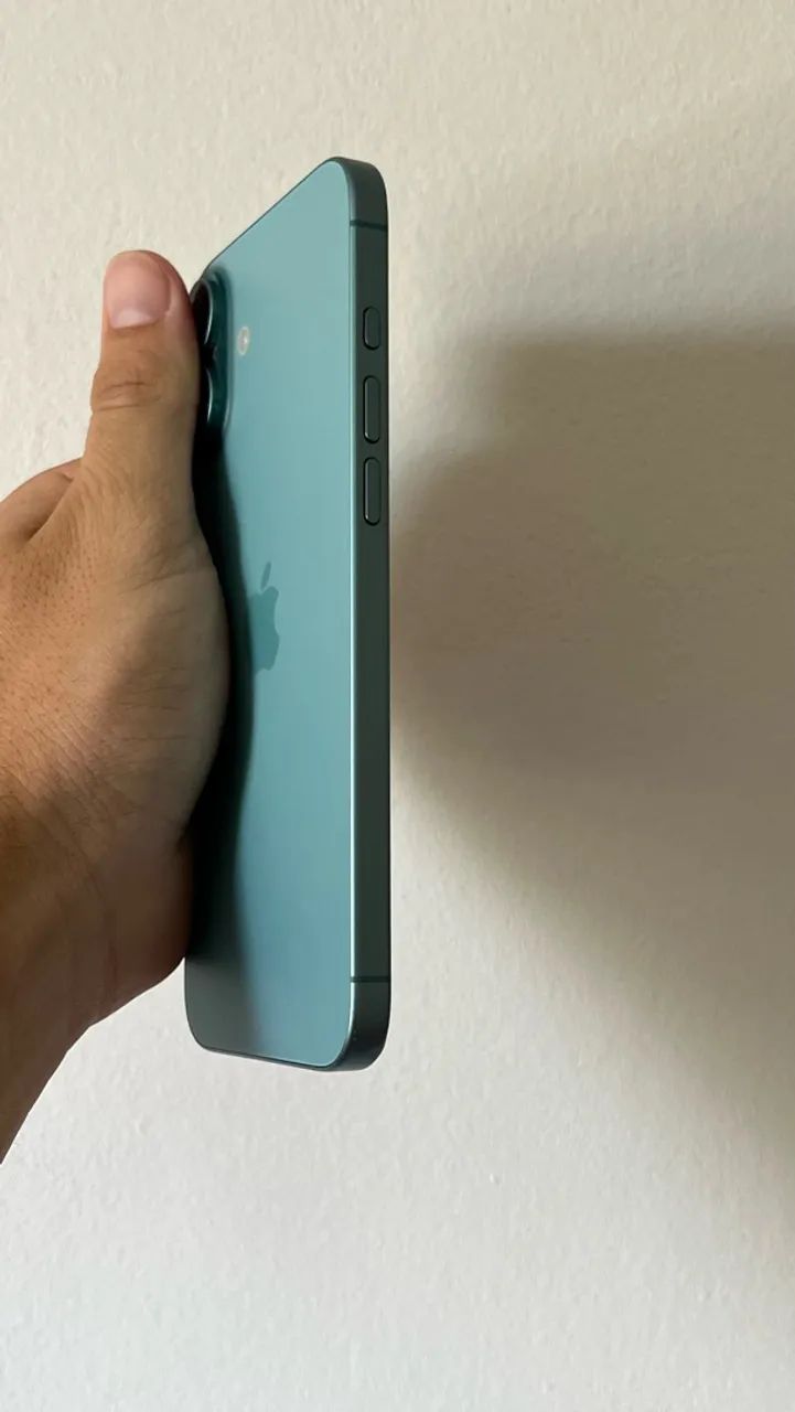 IPhone 16 plus  - Foto 4