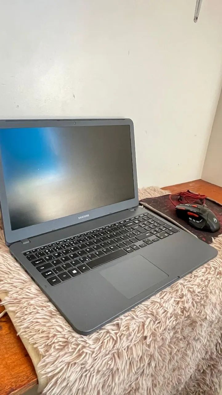 Notebook Samsumg 8GB RAM + Mouse com MousePad