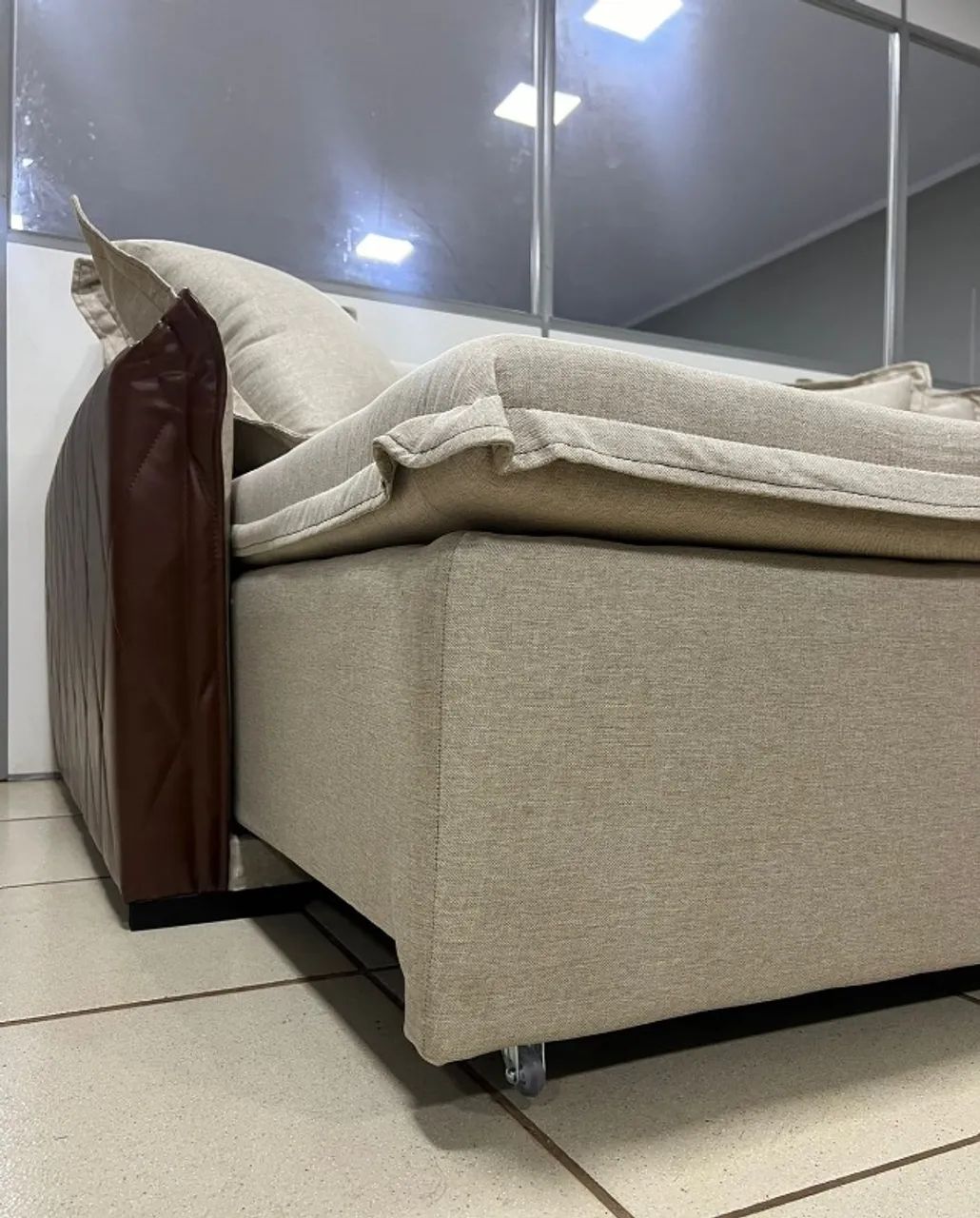 Sofá Cama Lí. (Retrátil e Reclinável) 2,00m Dividimos Em Até 10x Sem Juros - Foto 3