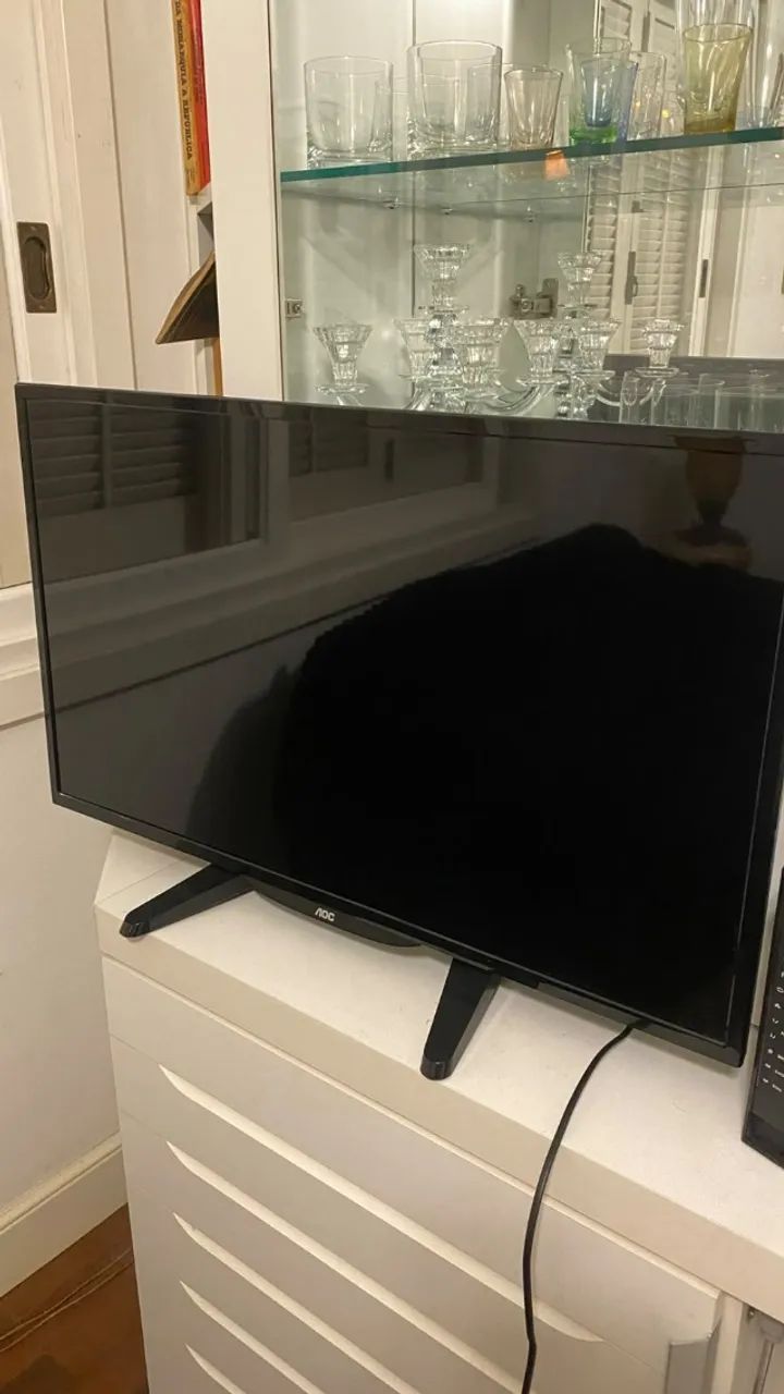 TV AOC LED - 32 polegadas - funcionando perfeitamente