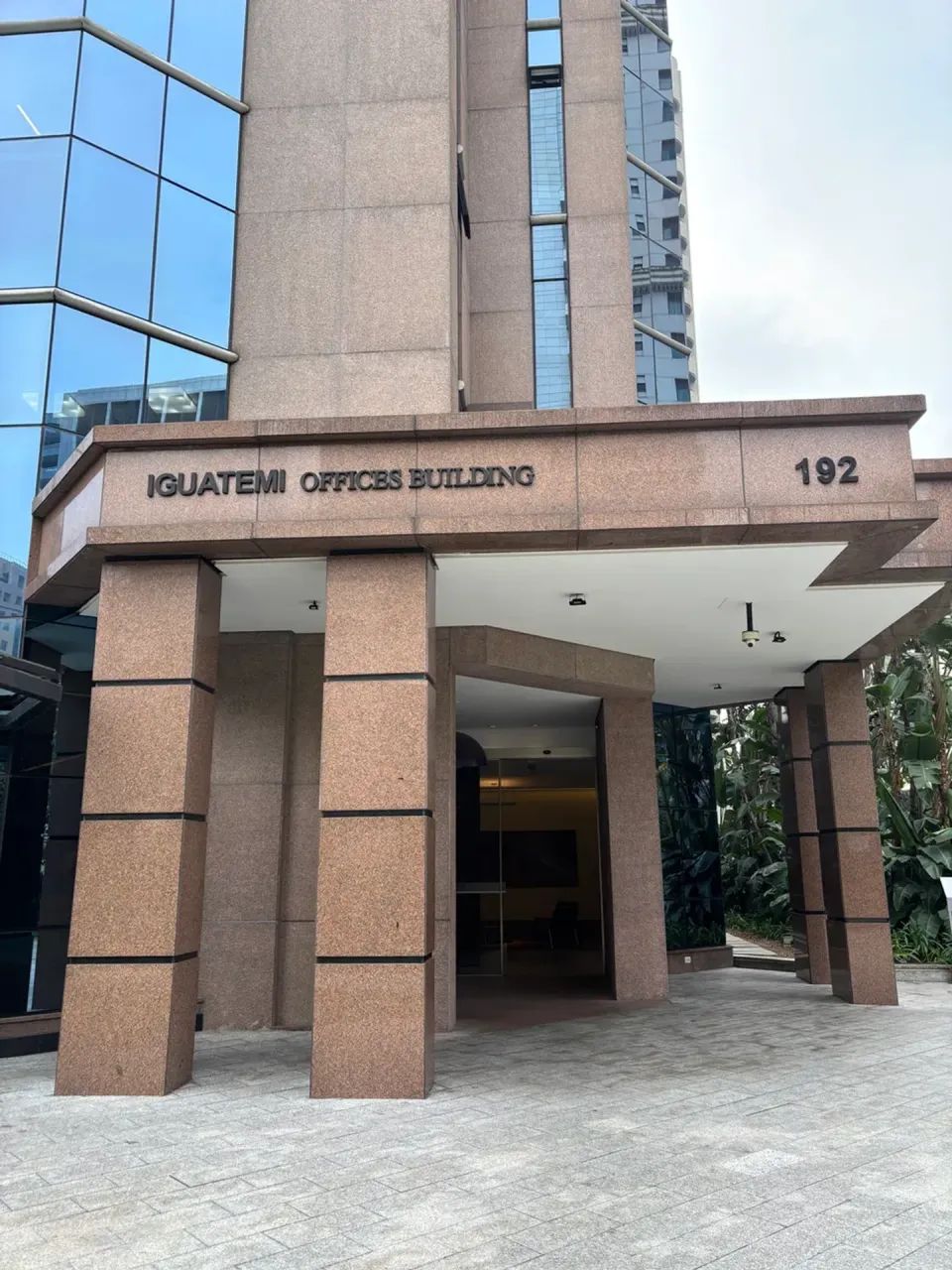 Conjunto comercial no Iguatemi Offices | 393 m² | 12 vagas | Itaim Bibi