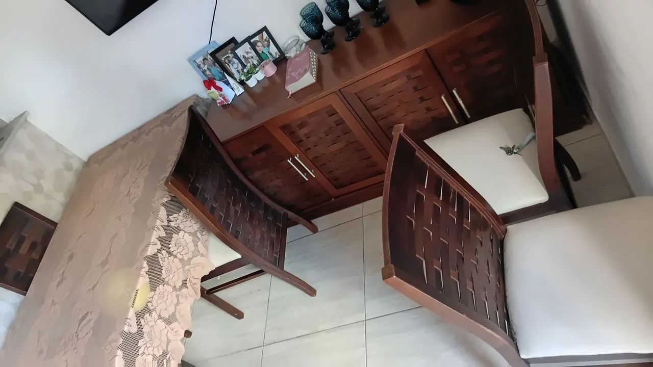 Mesa de Vidro com 5 Cadeiras  - Foto 4