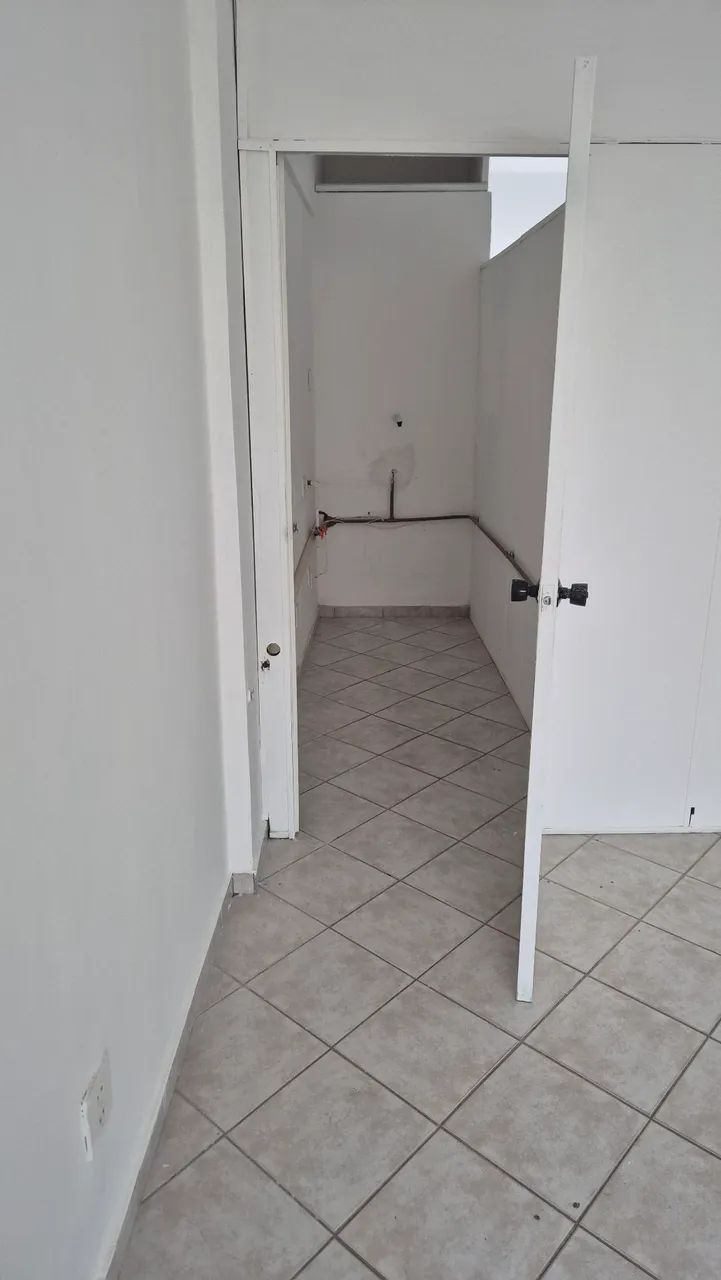 Alugo sala comercial em Bonsucesso - Foto 4