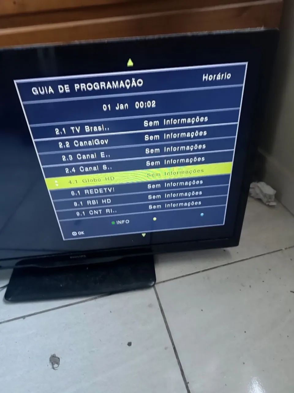 Tv Phillips 32 polegadas semi nova  - Foto 2