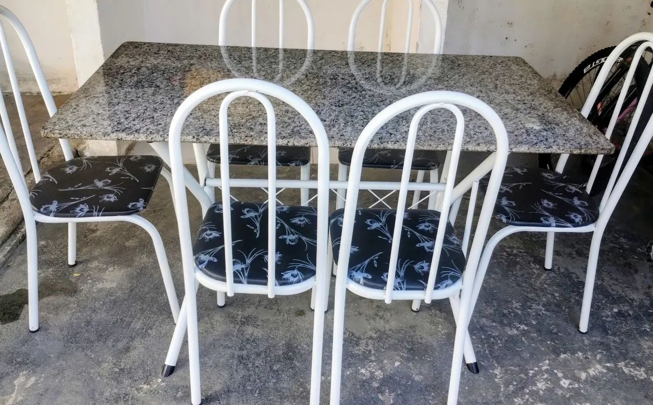 Mesa de mármore 6 cadeira