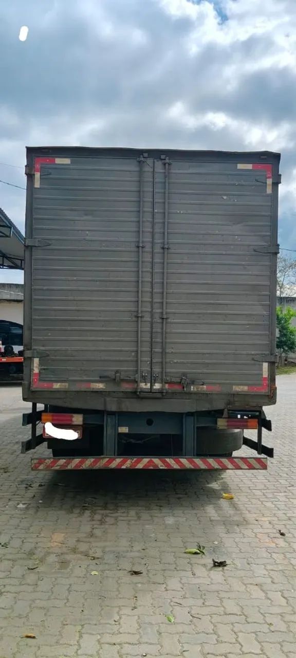 Atego 3030 - Foto 2