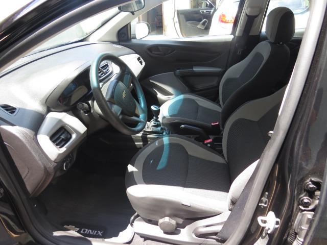 Gm - Chevrolet Onix - Foto 13