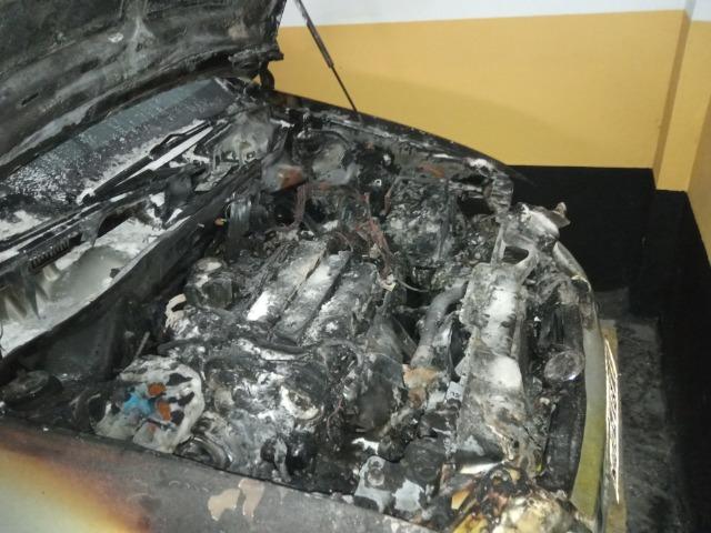 Fiat Stilo Conect - prata - 2004/05 - Gasolina 1.8 - 16v -122cv - Foto 4