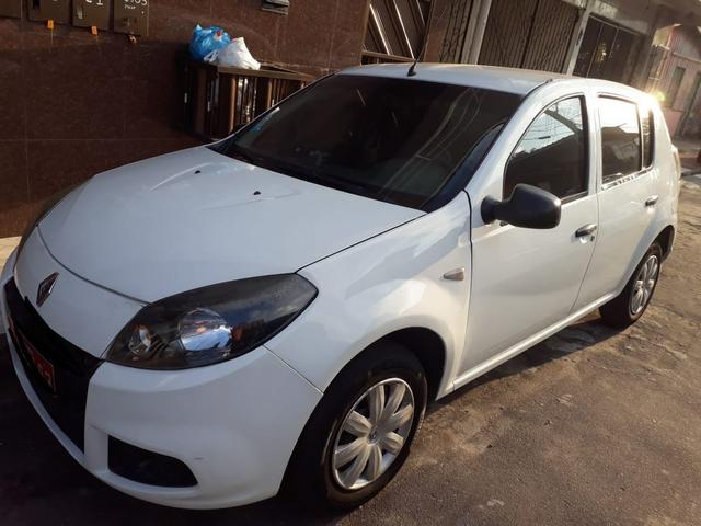 Vendo um Renault Sandero táxi