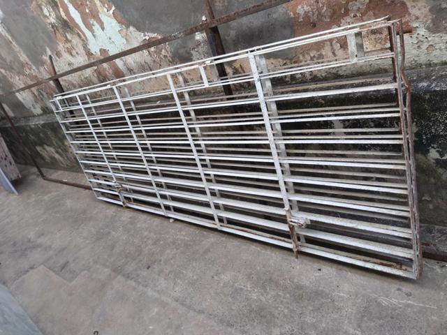 Grade de ferro