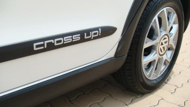 Volkwagen Up Cross TSi 2017 completo Única Dona - Foto 6