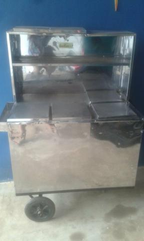 Vende-se carrinho de cachorro quente semi novo com vários acessórios
