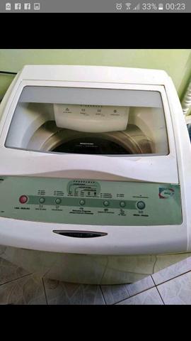 Vendo maquina de lavar Da Brastemp 8kg entrego no local vai com garantia - Foto 2