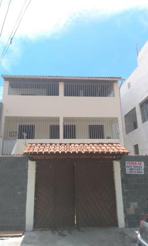 SU00060 - Casa tríplex com 05 quartos em Itapuã