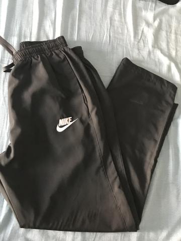 calça de agasalho nike