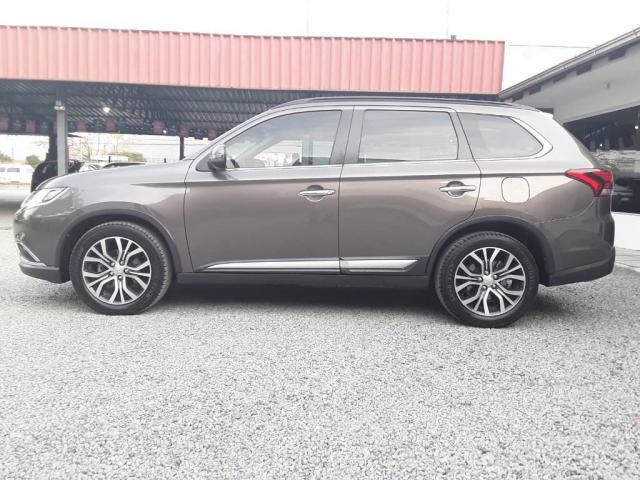 Mitsubishi Outlander 2.2 - Foto 3