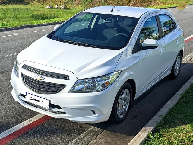 GM Chevrolet Onix 1.0 completo 6 Marchas 2018