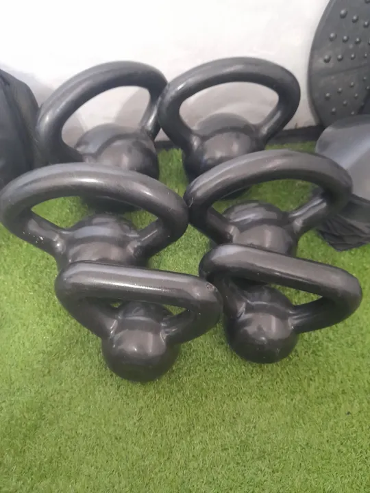 Kettlebells de Ferro - 6 Peças