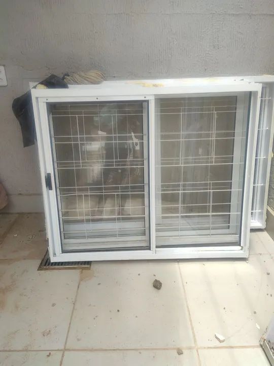 Janela de Alumínio com Grade - Foto 3