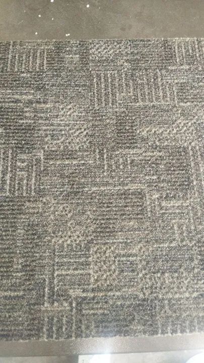 compra e venda de carpetes em placas 
