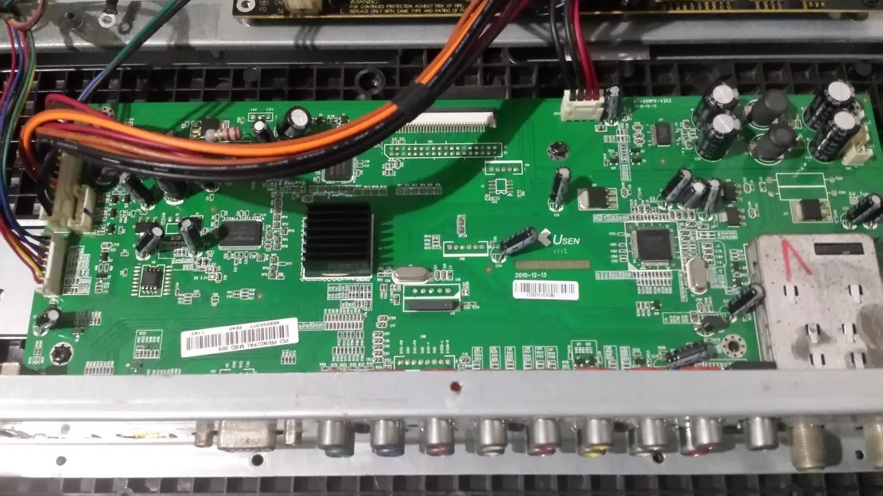 Placa principal tv cce 32lcd