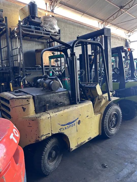 Empilhadeira HYSTER modelo h50k diesel torre duplex ! Máquina funcionando  - Foto 6