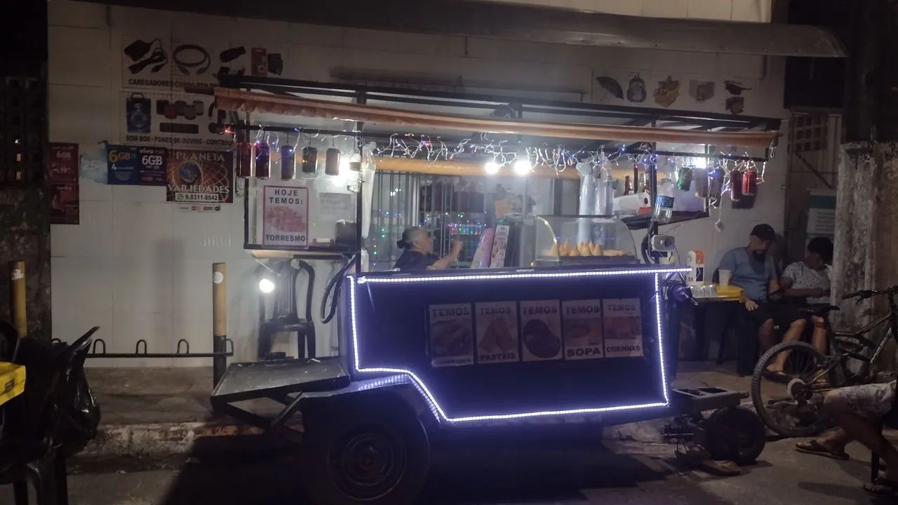 Oportunidade Trailer Semi Novo R$ 8.500 + ( Fritadeira Elétrica, Chapa com 2 Acendedores 