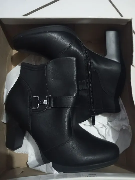 Botas de cano curto pretas