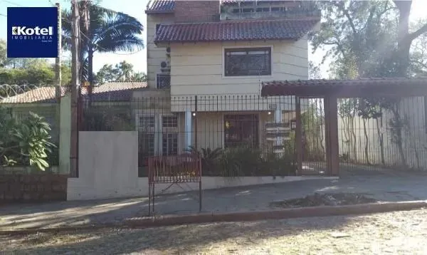 Casa em Condomínio em Cristal