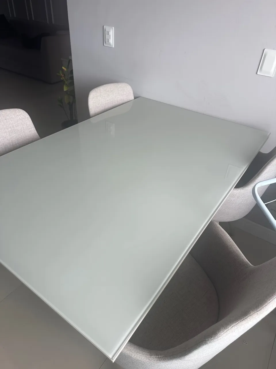 MESA RETANGULAR TAMPO DE VIDRO 1,40 x 90 cm