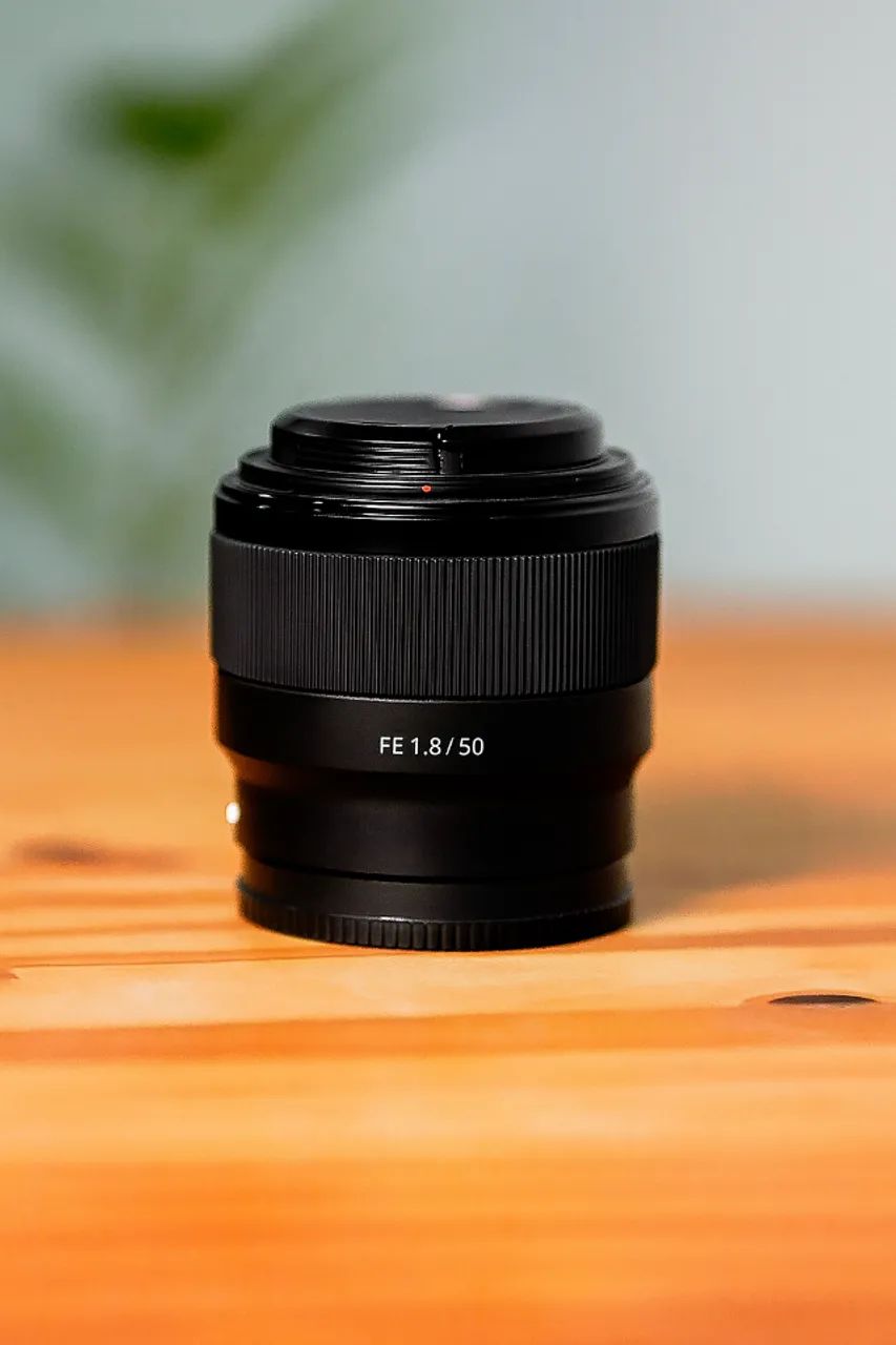 Lente Sony Alpha FE 50mm F 1.8 E-Mount Full Frame - Foto 2