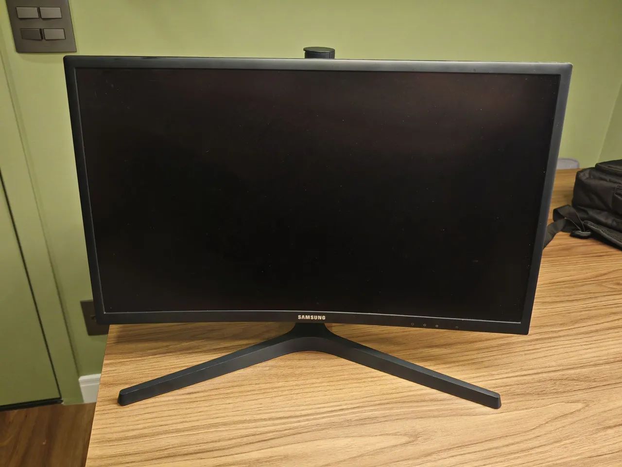 Monitor Samsung QLED 144Hz 24 Polegadas Curvo Gamer C24FG73FQL