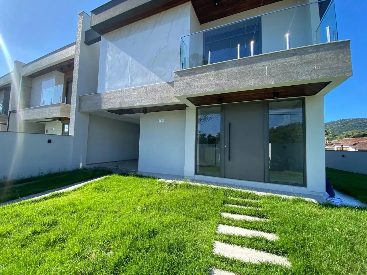 CASA, Residencial; 3 dormitorios, 3 suites, 4 bwc