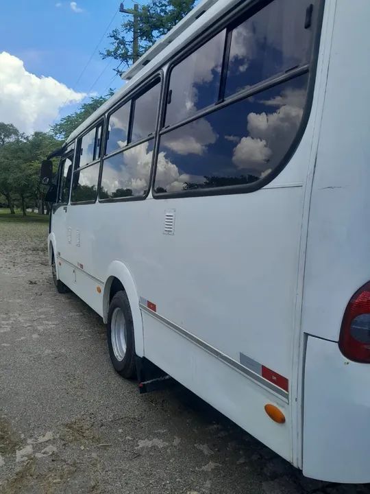 Vende-se Motorhome micro ônibus 7 lugares.I - Foto 6