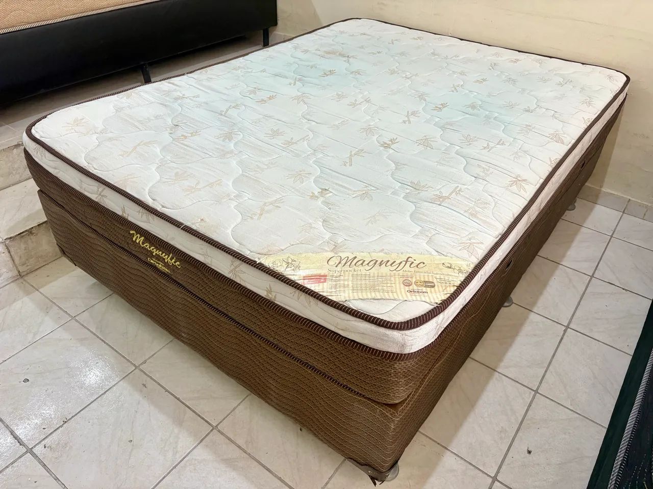 Cama box de casal , cama de casal 