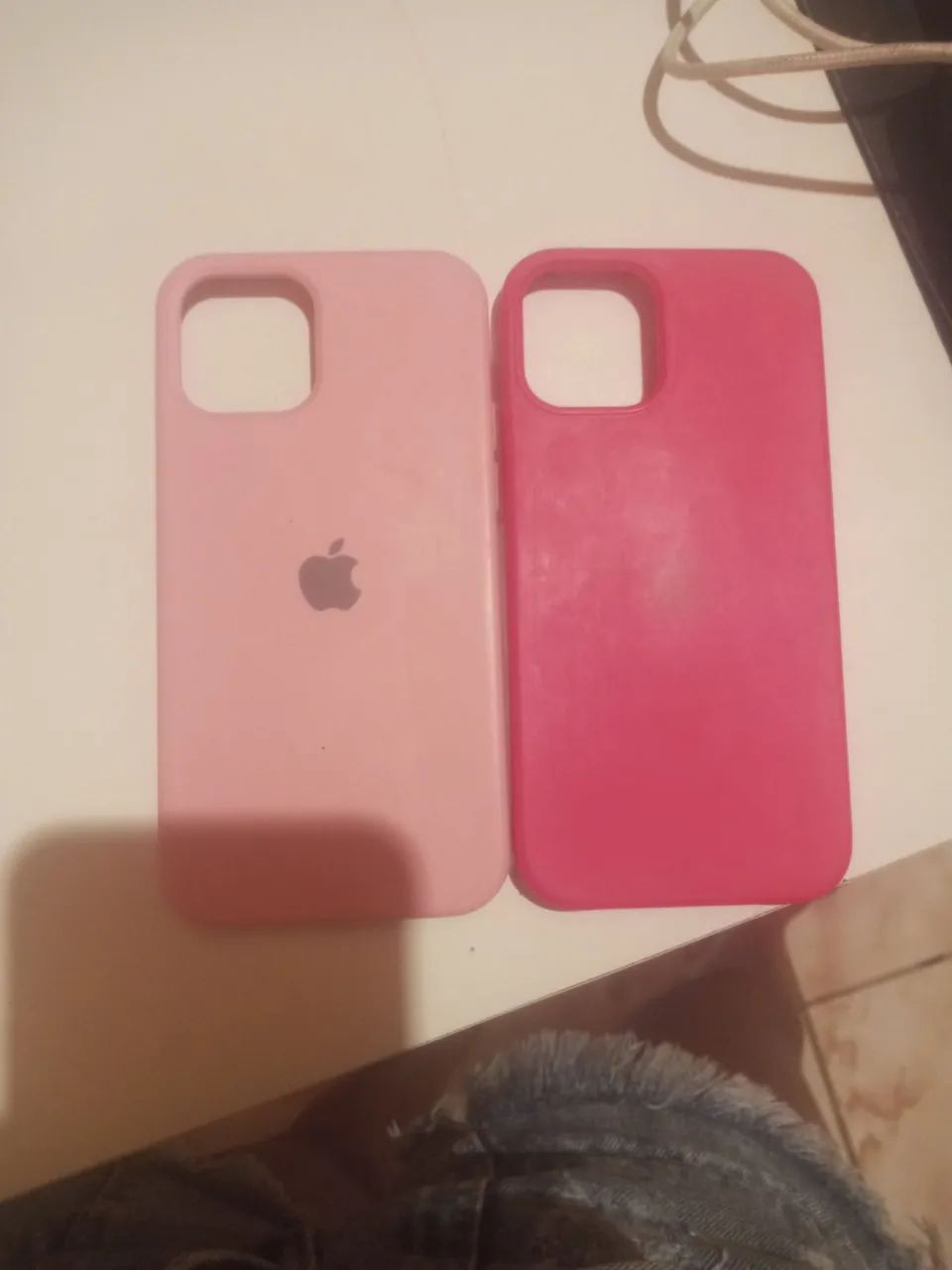 Capas para iPhone 12 em rosa e vermelho - Foto 2
