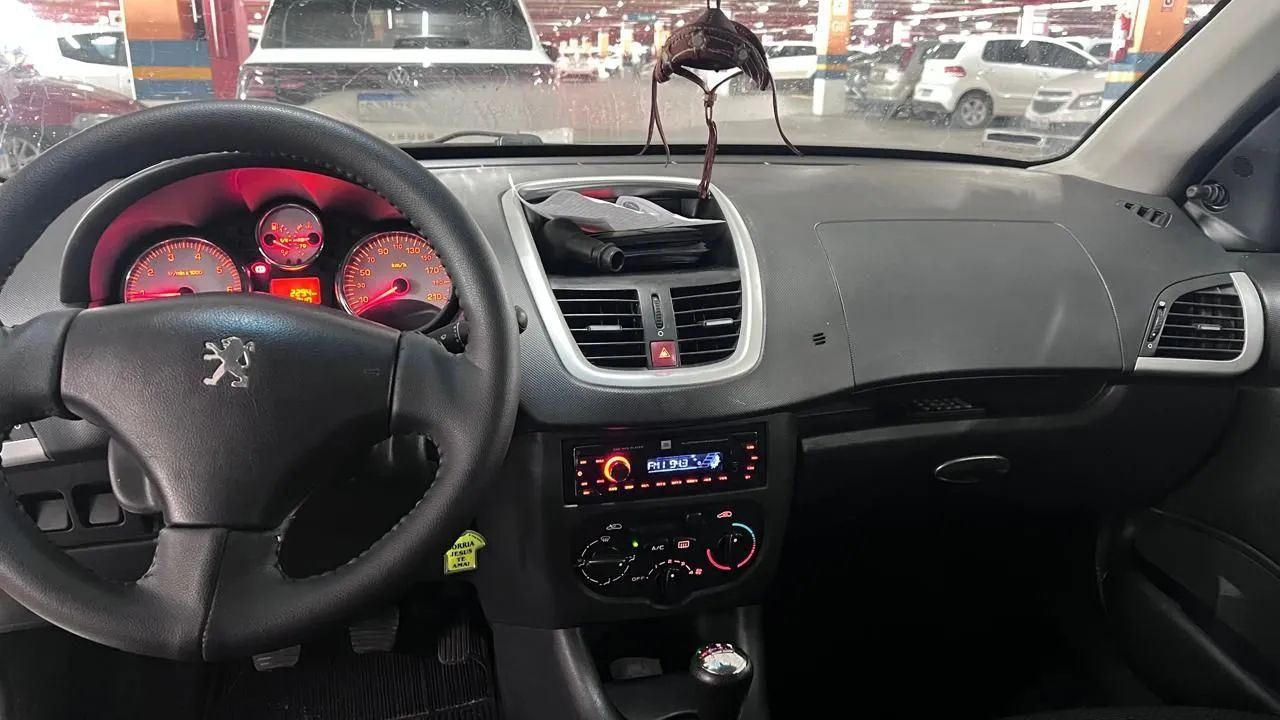Peugeot 2013 1.4 Completo novíssimo  - Foto 4