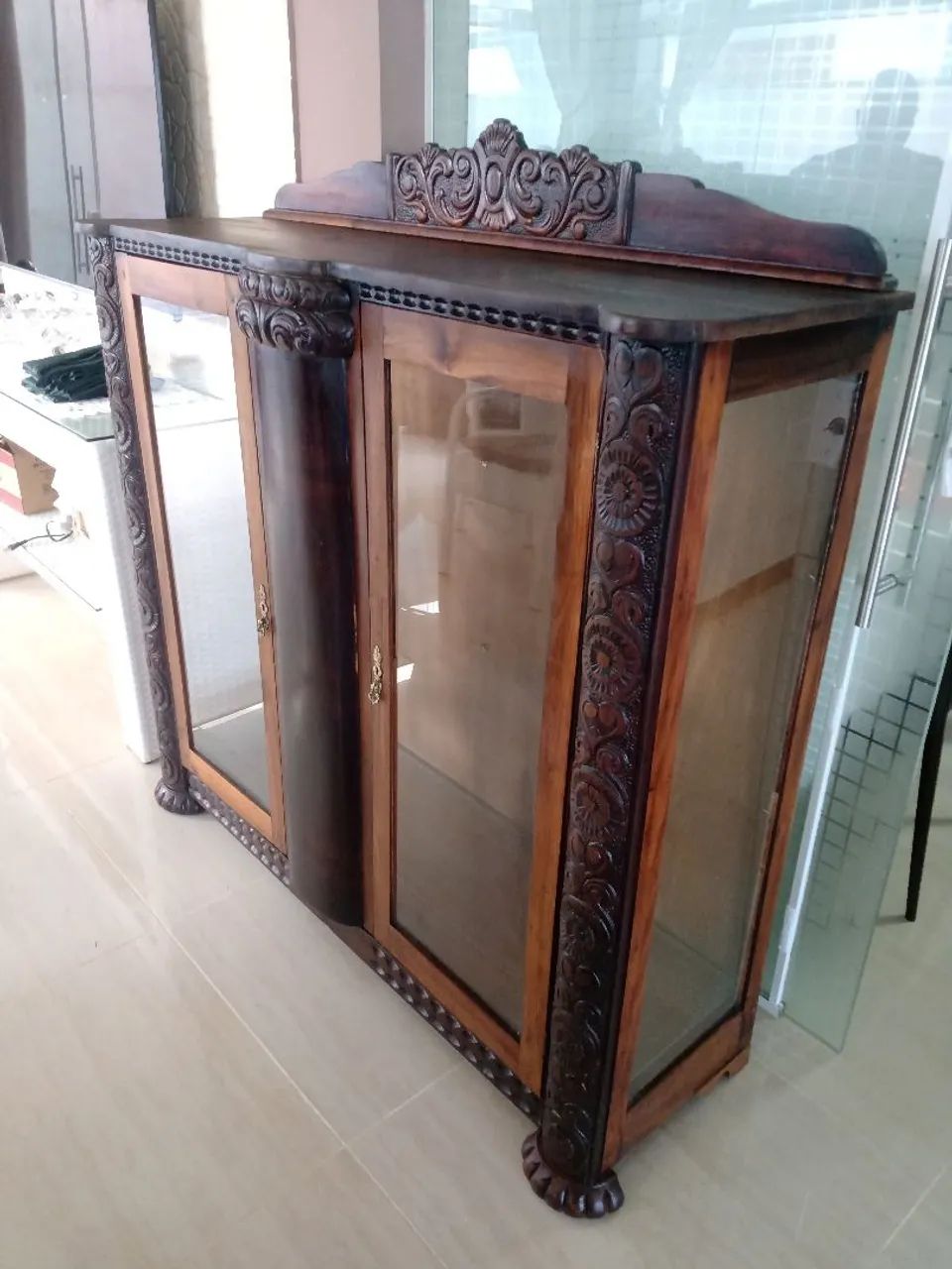 Móveis antigos (pintura e restauro)