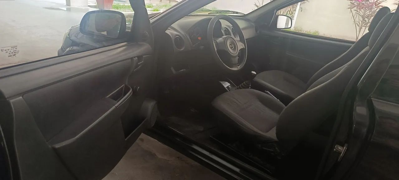 Vendo Celta Baixo KM Impecável !!! - Foto 5