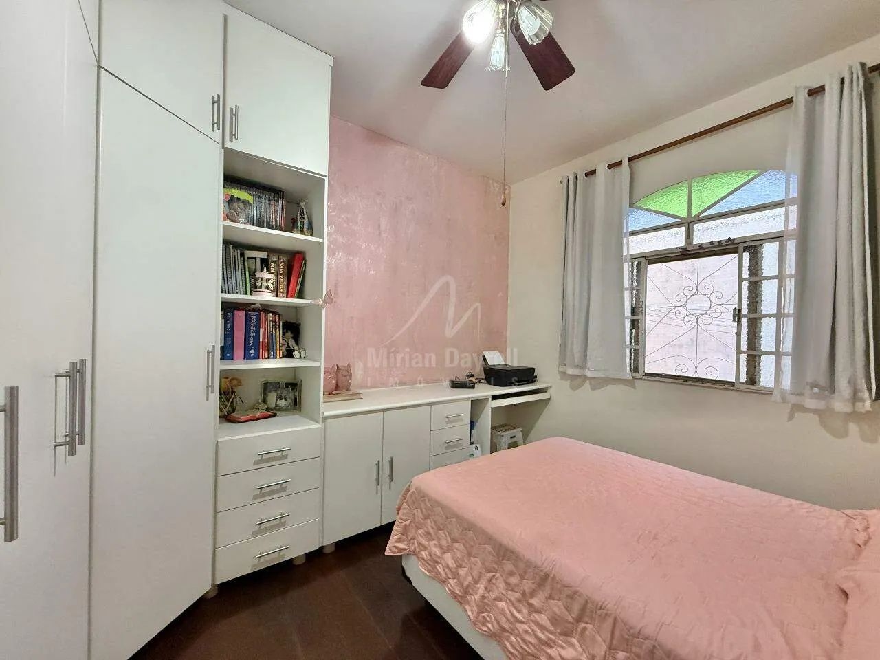 Casa com 4 quartos (1 suíte) no bairro Santa Amélia - Foto 4