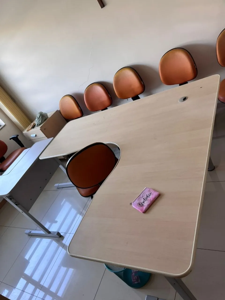 MESA DE ESCRITÓRIO EM L