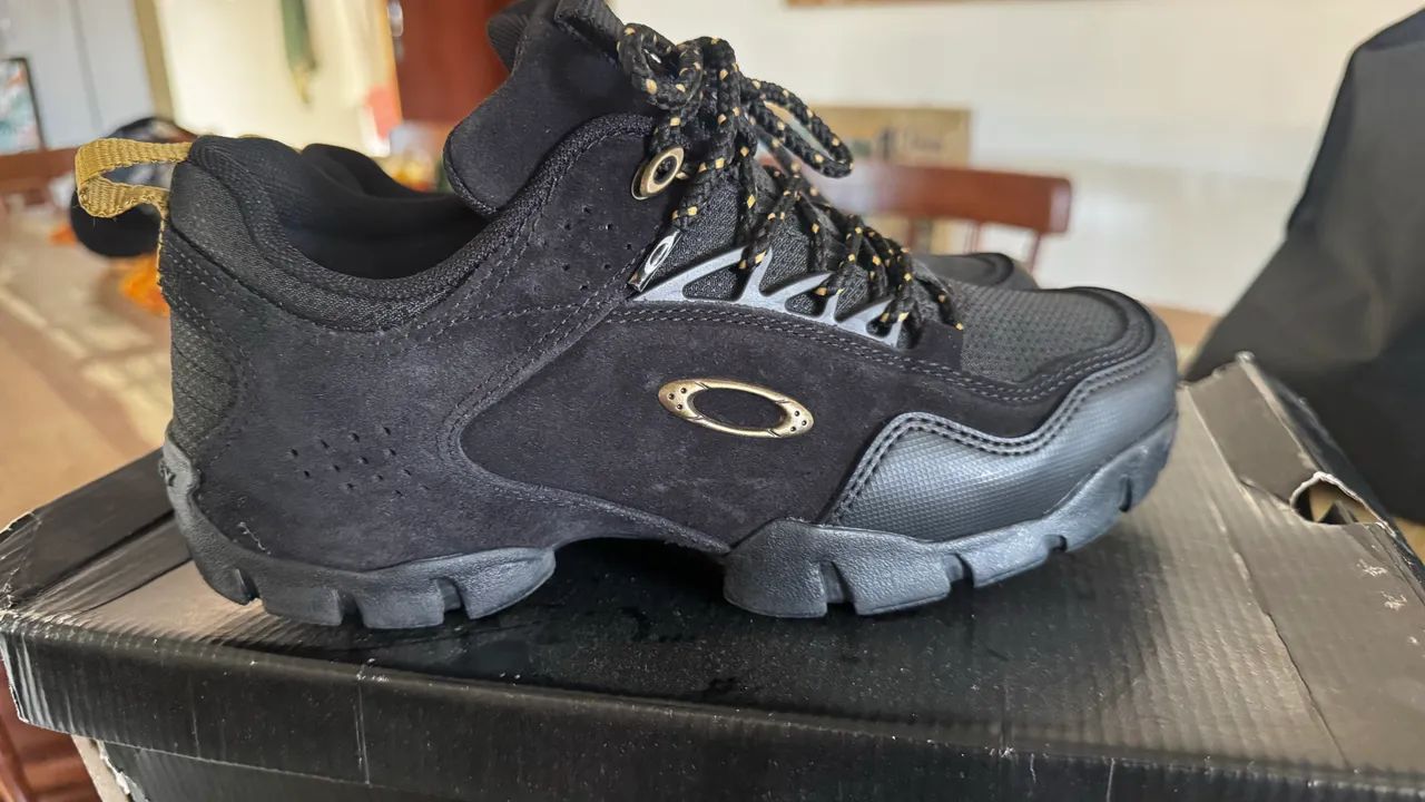 Tênis oakley Modoc low 2 preto e dourado  - Foto 3