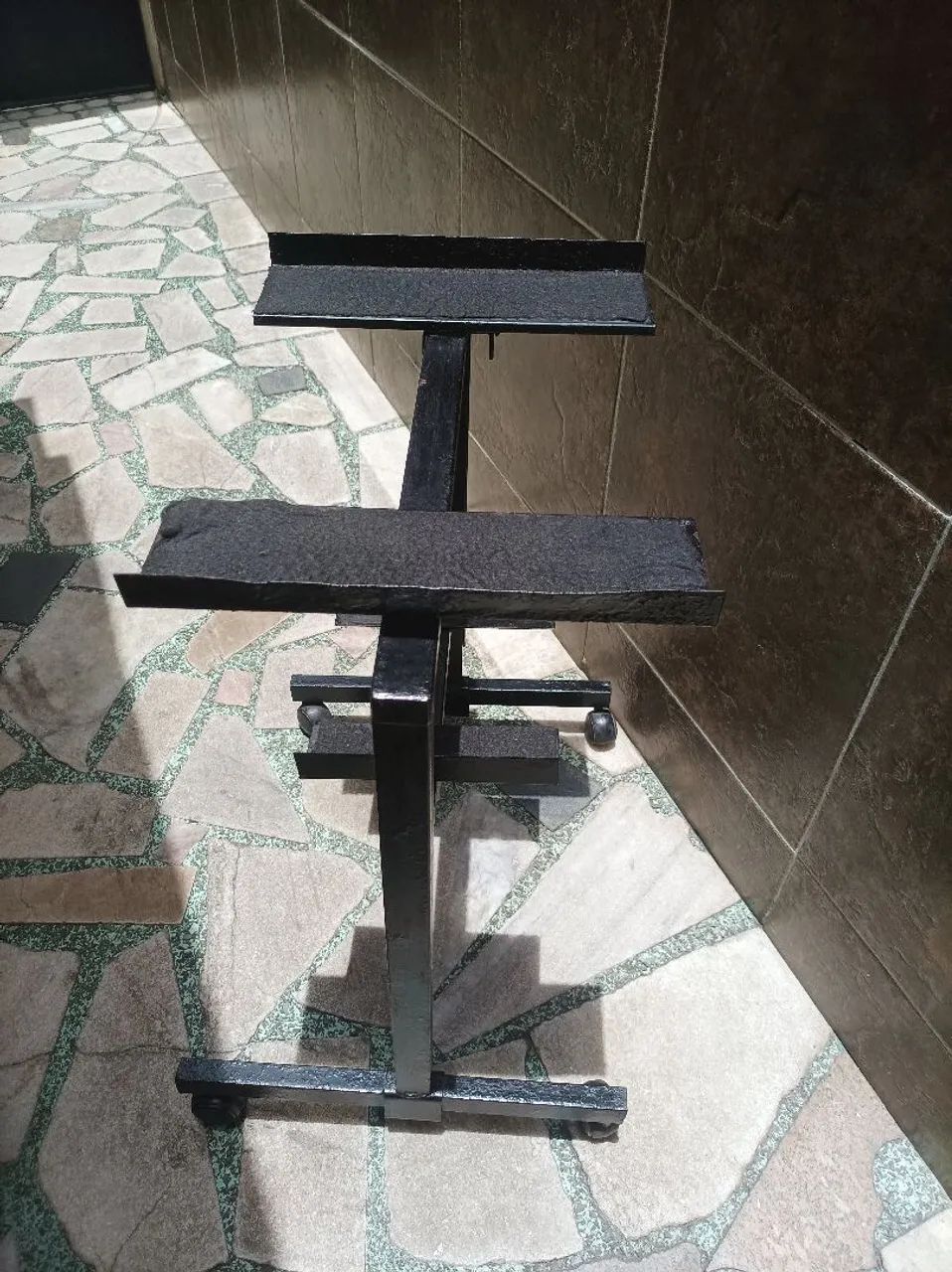 Mesa com rodinhas - ajustável  - Foto 3