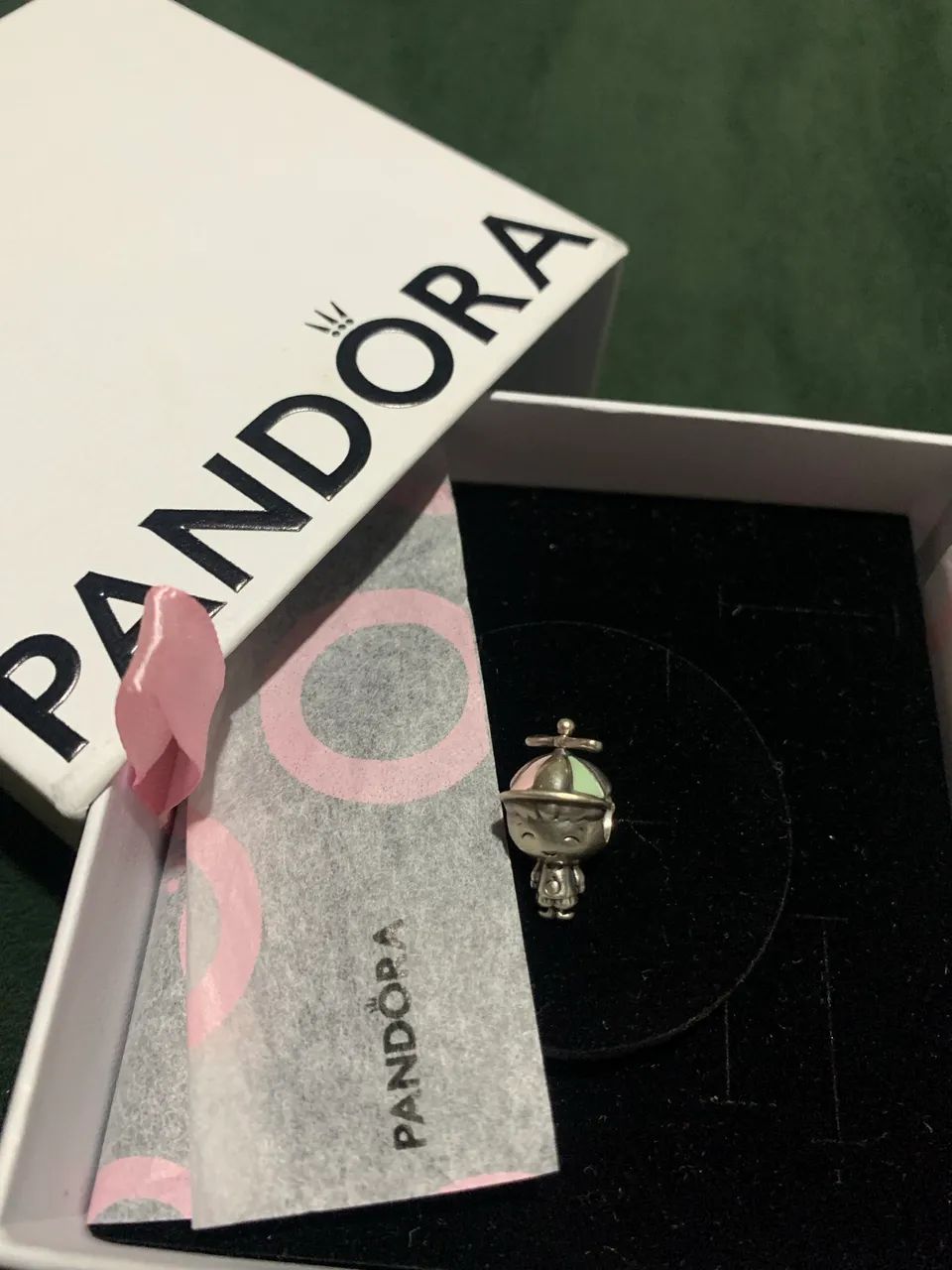 Charm Pandora menino sapeca