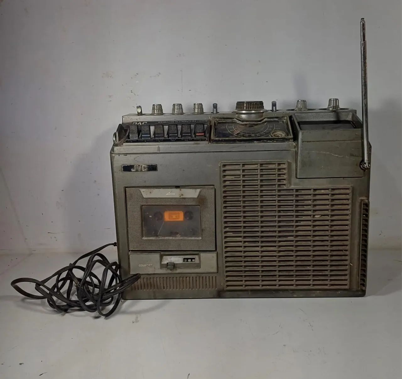 Rádio Gravador JVC Vintage no estado 