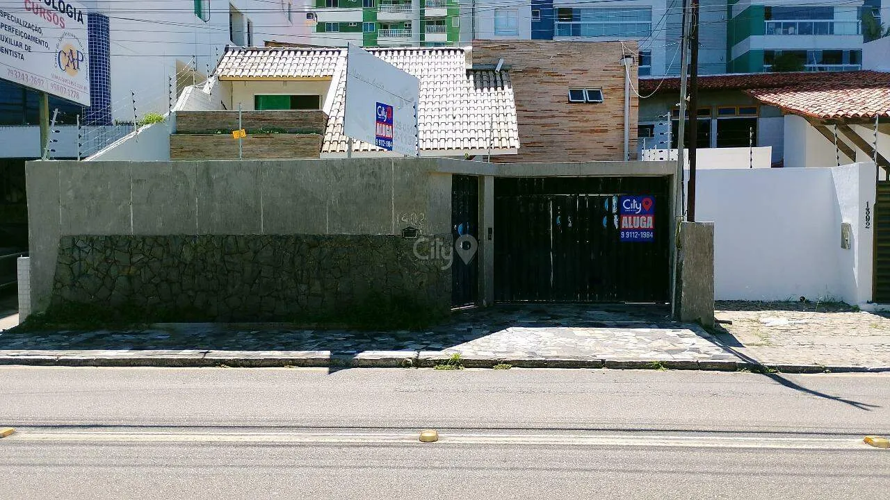 Anúncio de Aluguel - Casa Comercial ou Residencial na Avenida Beira Mar