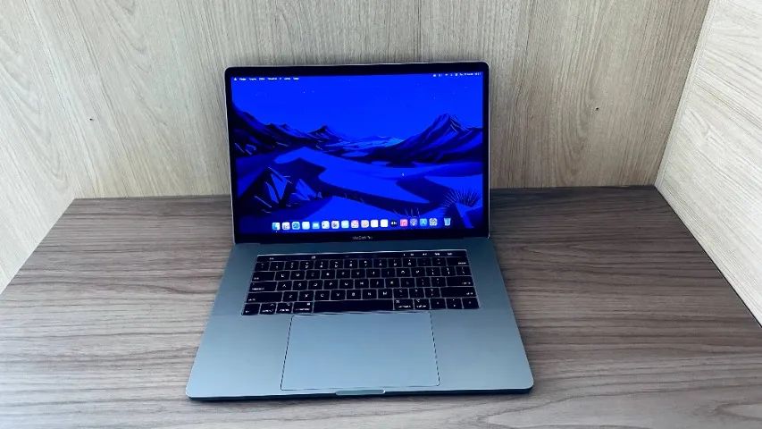 MACBOOK PRO, 64 GB, 1TB SSD, CORE i9, 16 POLEGADAS, TOUCH ID, TOUCH BAR